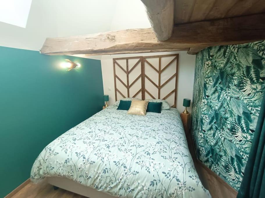 Appartement Independant La Tour Des Tuileries Aydoilles 外观 照片