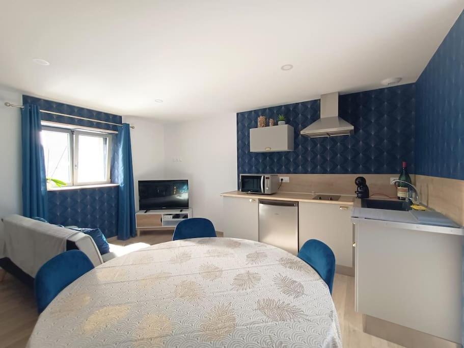 Appartement Independant La Tour Des Tuileries Aydoilles 外观 照片