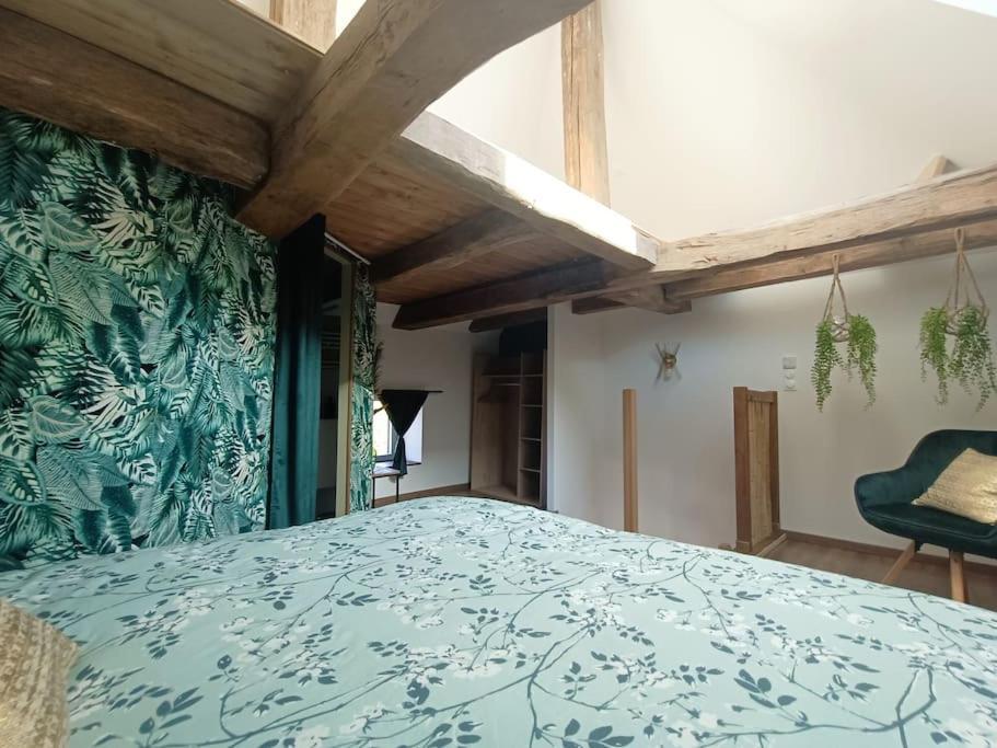 Appartement Independant La Tour Des Tuileries Aydoilles 外观 照片
